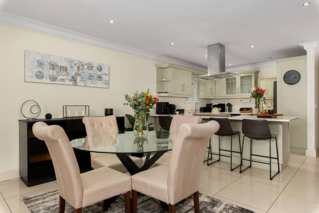 The Tram Home Stay Franschhoek Esterno foto
