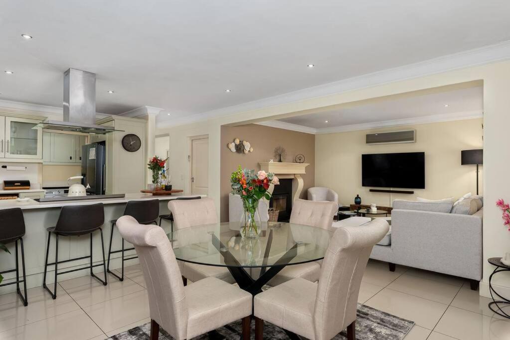 The Tram Home Stay Franschhoek Esterno foto