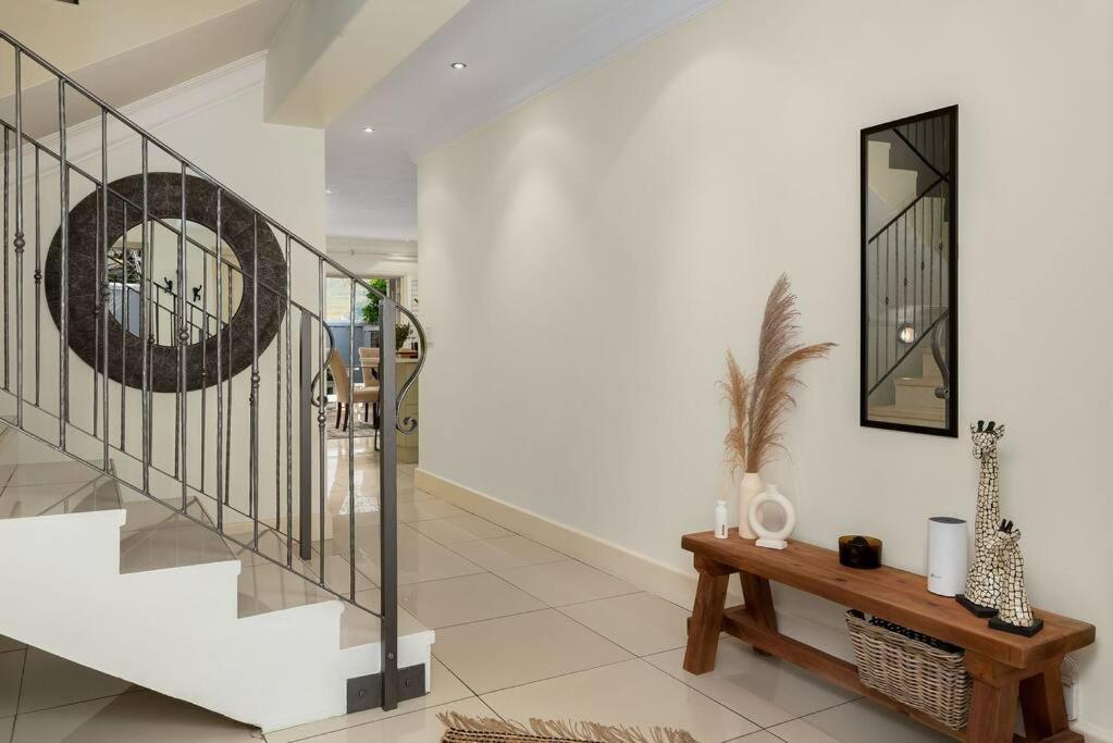 The Tram Home Stay Franschhoek Esterno foto
